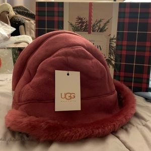 UGG - Shearling Cloche Hat - NEW!🎄🎁
